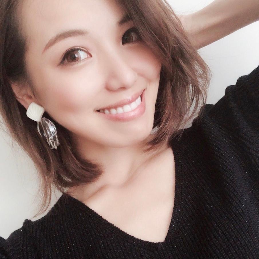プロフィール画像. 小松あや
